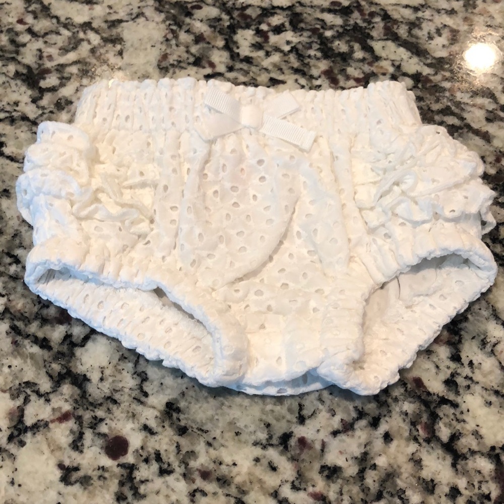 NWOT. Cat & Jack white eyelet bloomers - newborn